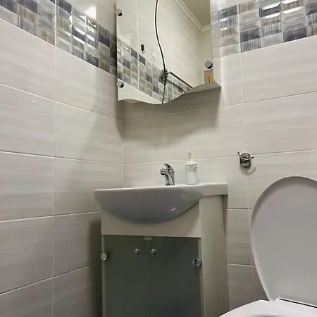 아파트 Little Jack With Terrace *